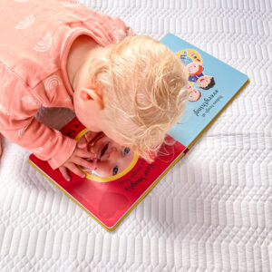 peekaboo 3 baby and mirror in book